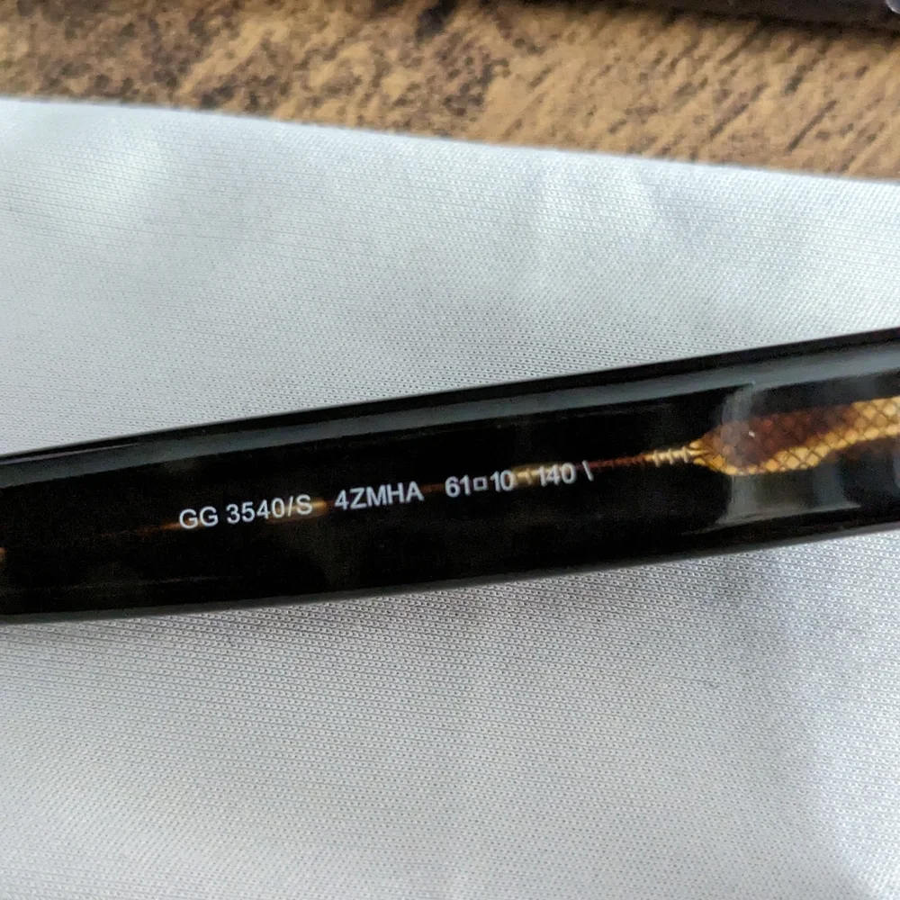 Gucci Sunglasses - Picture 4 of 6